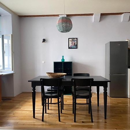 Vintage Charm Apartment ลูบลิยานา ภายนอก รูปภาพ